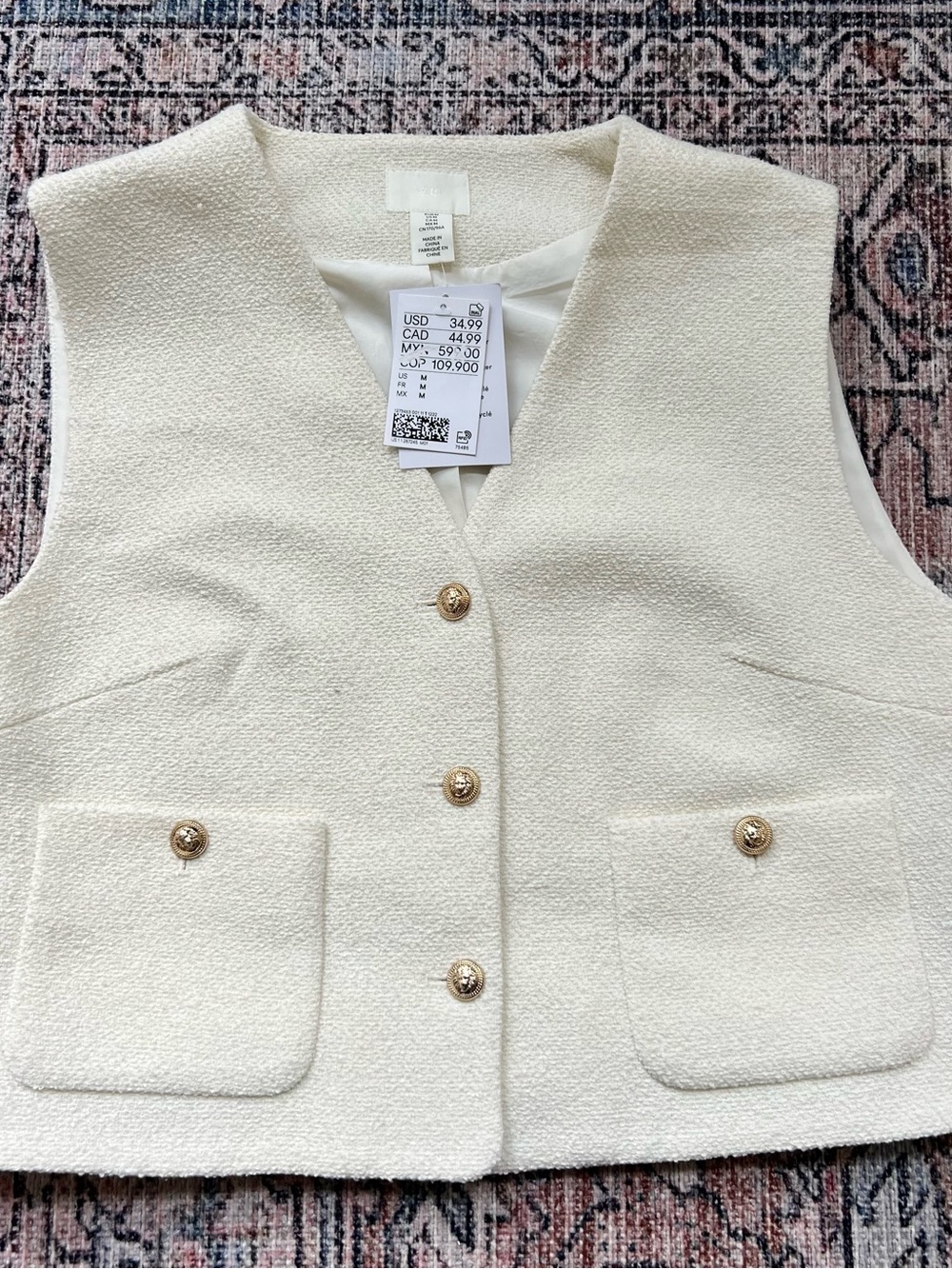 H&M NWT Cream Bouclé Button Front Vest Size Medium Pockets Gold Buttons - Picture 6 of 11